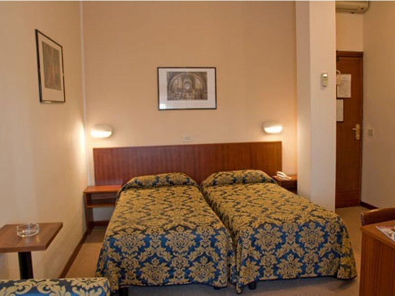 Columbus Urban Resort Флоренция Номер фото A room at the hotel