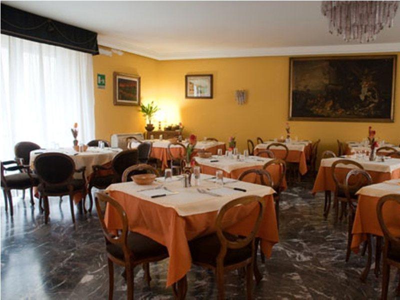 Columbus Urban Resort Флоренция Экстерьер фото Restaurant in Italy