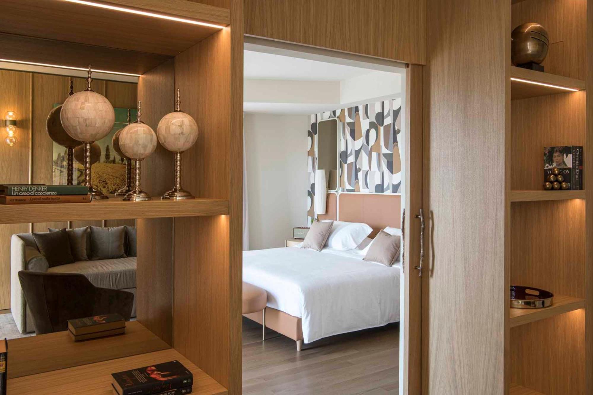 Columbus Urban Resort Флоренция Экстерьер фото A bedroom at the hotel
