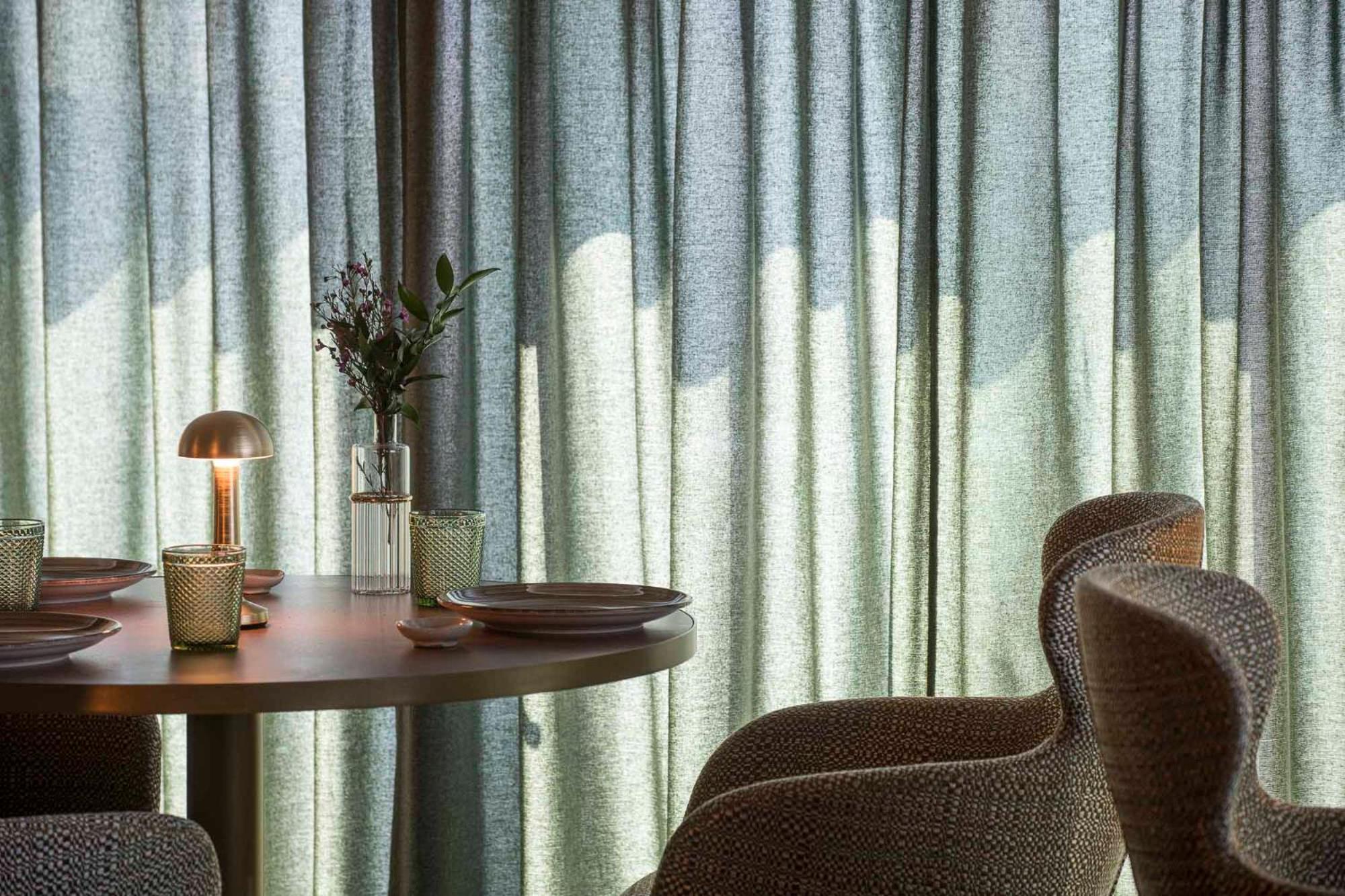 Columbus Urban Resort Флоренция Экстерьер фото Curtains