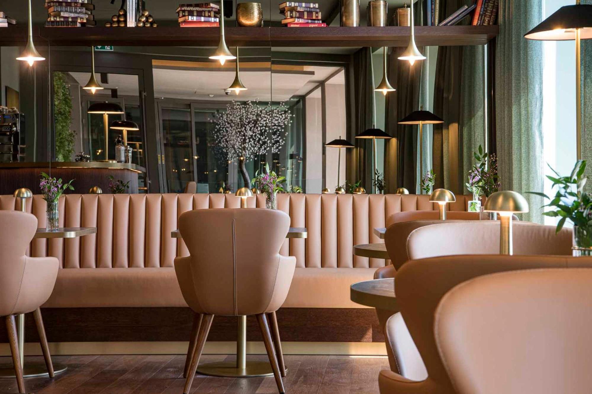 Columbus Urban Resort Флоренция Экстерьер фото The interior of the restaurant