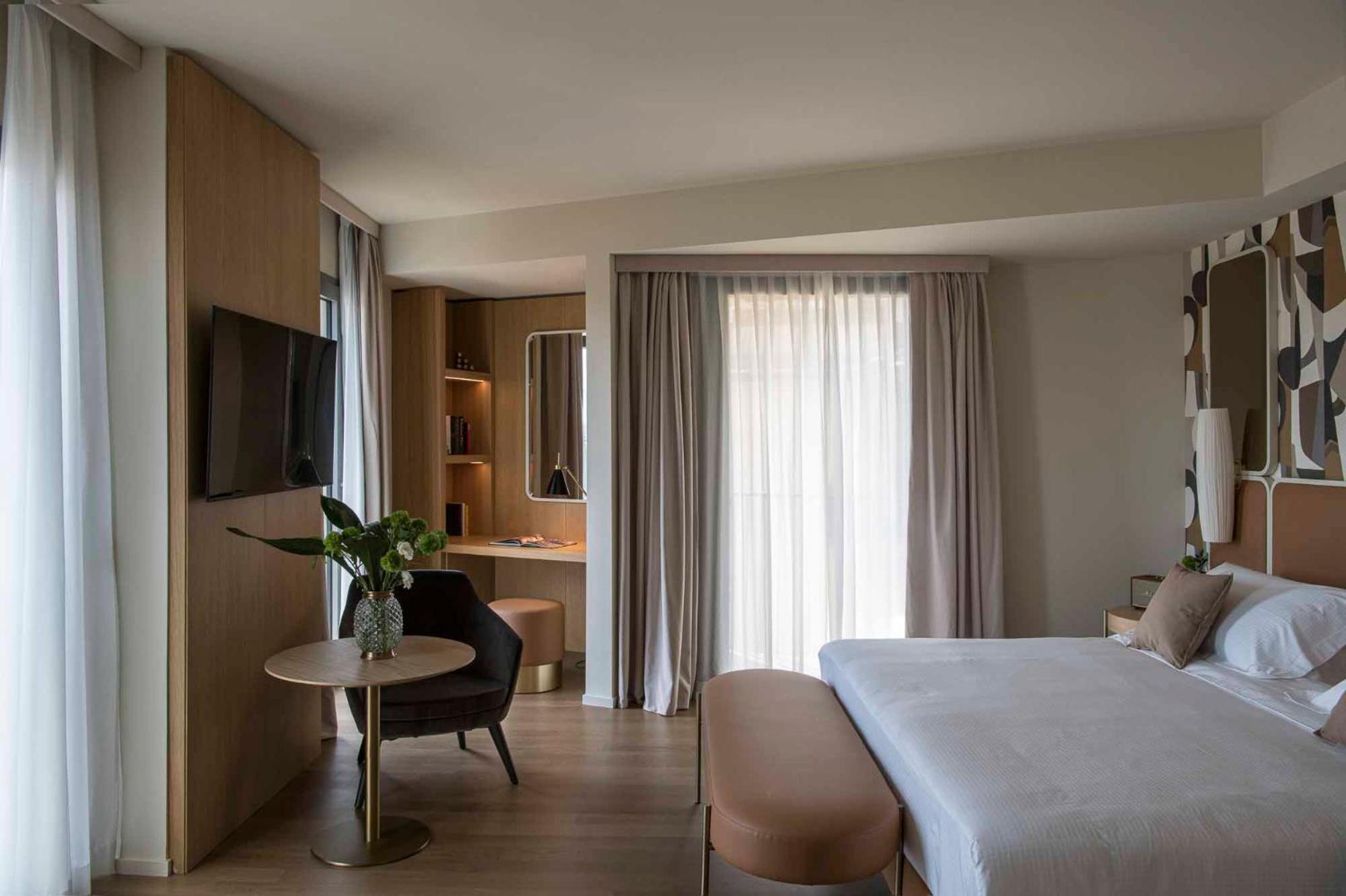 Columbus Urban Resort Флоренция Экстерьер фото Deluxe room