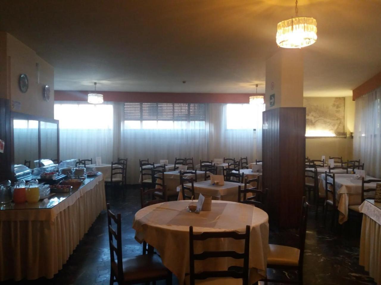 Columbus Urban Resort Флоренция Экстерьер фото The dining room