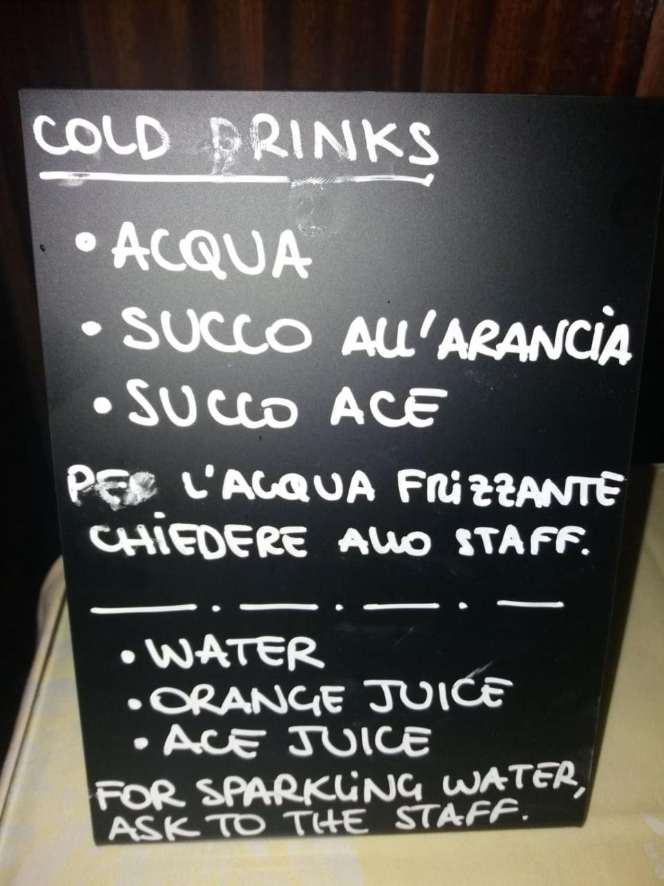 Columbus Urban Resort Флоренция Экстерьер фото Menu in Italian and English